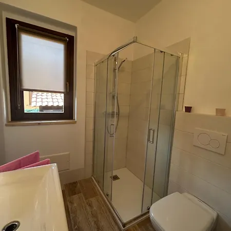 Semesterbostad Casa Sally - E Montagna